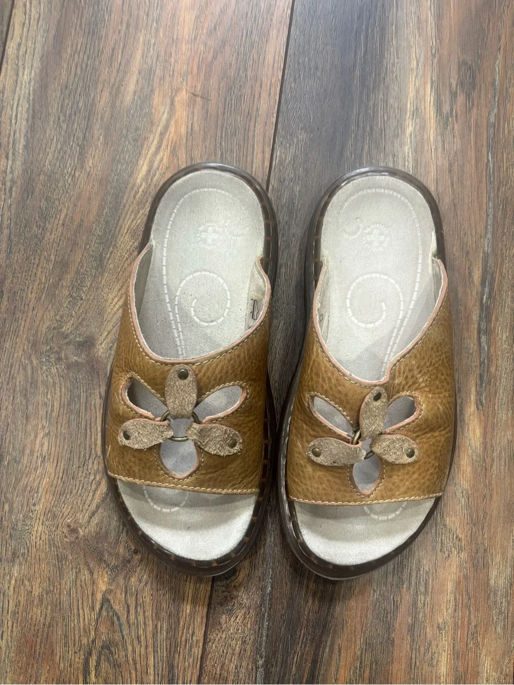 Vintage Dr. Martens Brown Leather Floral Cutout Slide Sandals - Picture 1 of 10